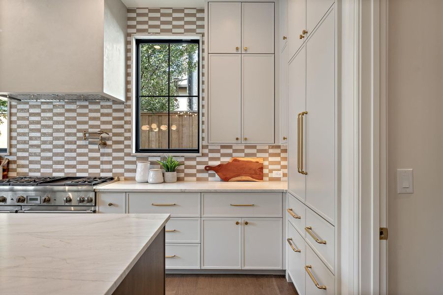 Furnished interior view inside a new home in , Austin (Image 13).