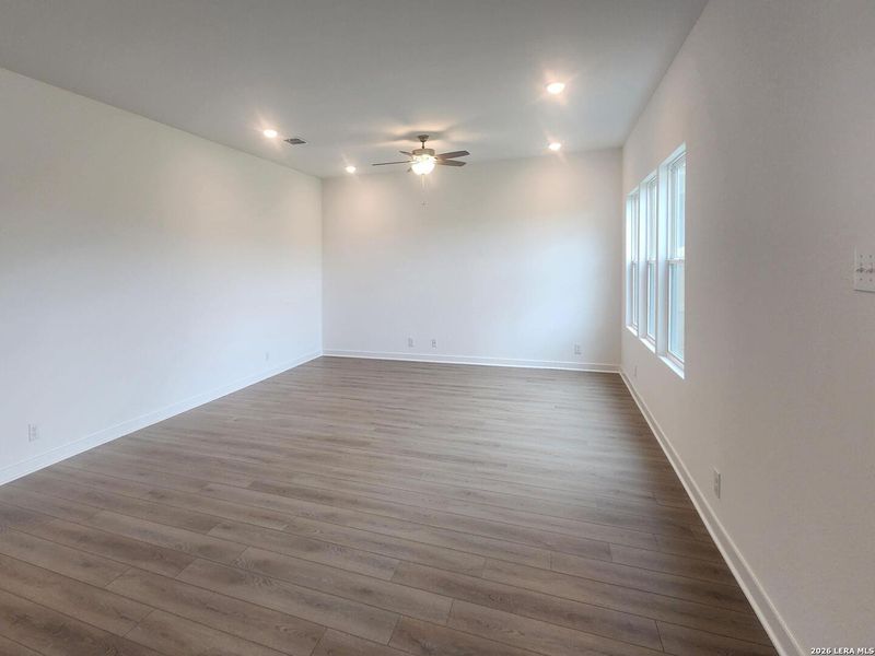 Spacious, unfurnished interior of a new home in Arcadia Ridge, San Antonio (Image 23). Spacious, unfurnished interior of a new home in Arcadia Ridge, San Antonio (Image 23).