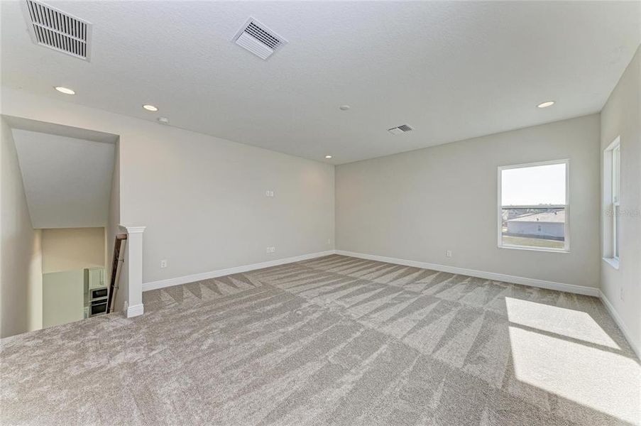 Spacious, unfurnished interior of a new home in Two Rivers, Zephyrhills (Image 31). Spacious, unfurnished interior of a new home in Two Rivers, Zephyrhills (Image 31).