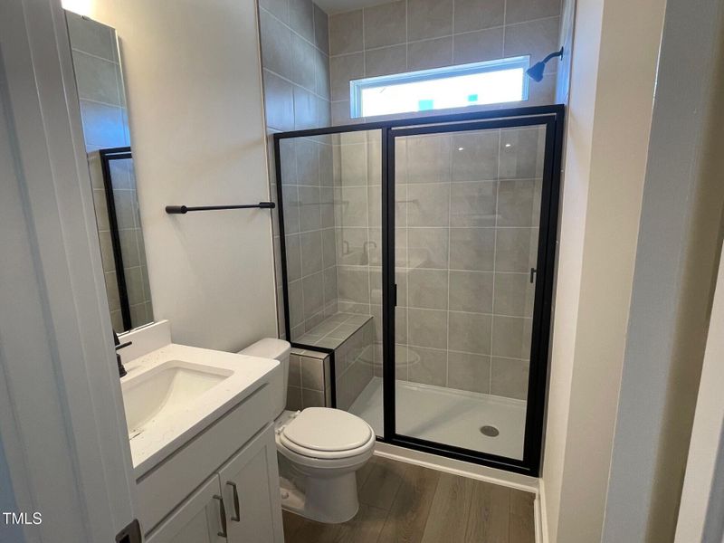 Guest Shower with seat (First floor)