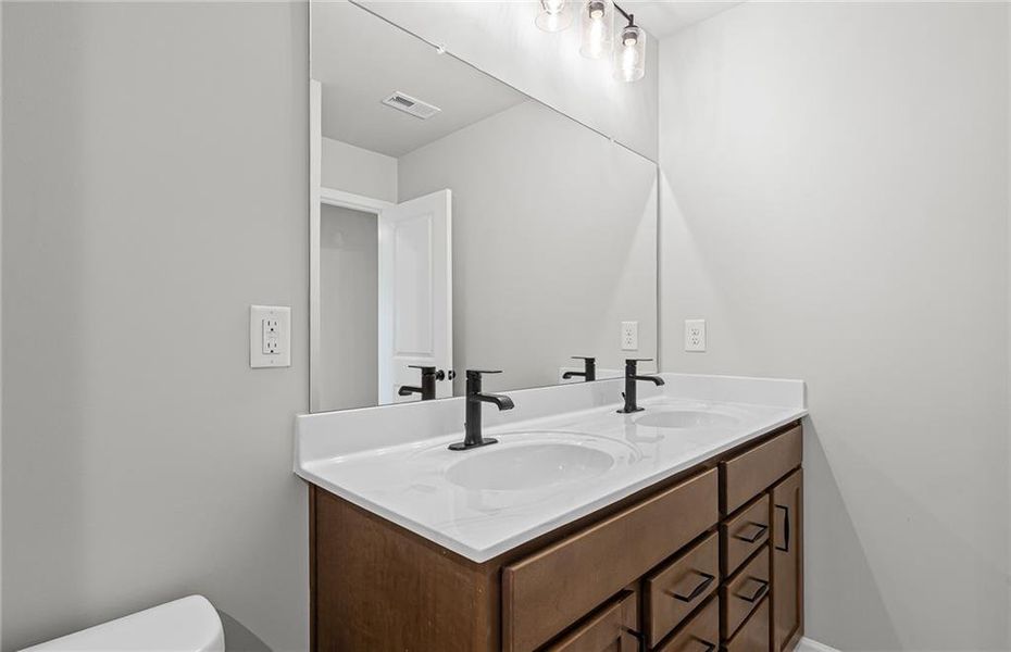 Image 64 of a home in Reunion.