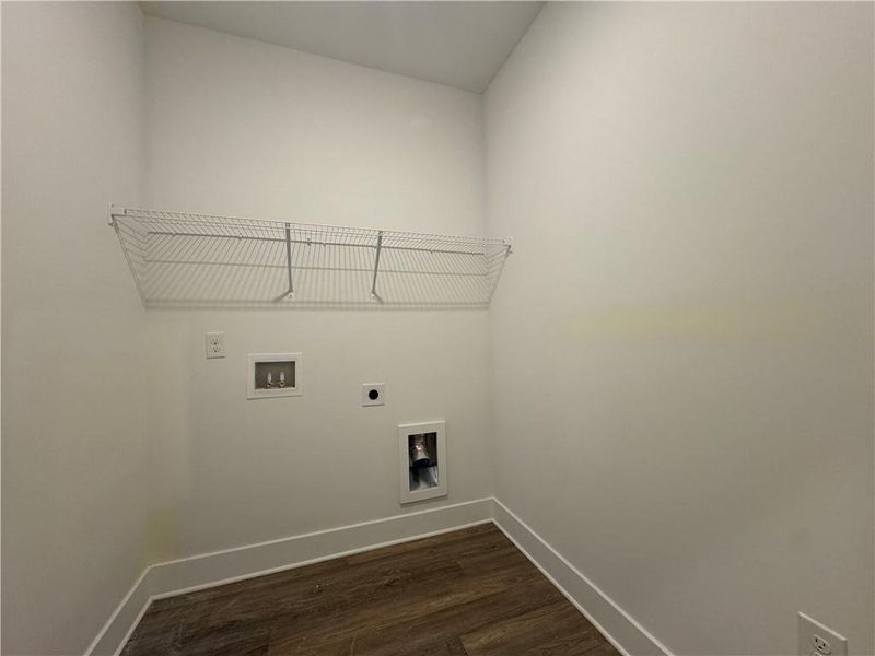 Spacious, unfurnished interior of a new home in Tuscany Hills, Douglasville (Image 23).