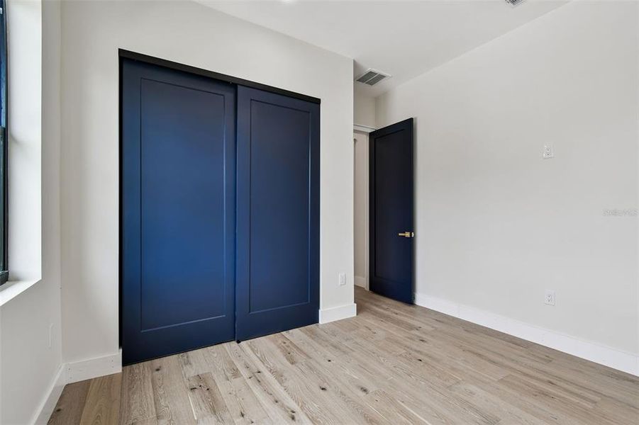 Spacious, unfurnished interior of a new home in , St. Petersburg (Image 22).