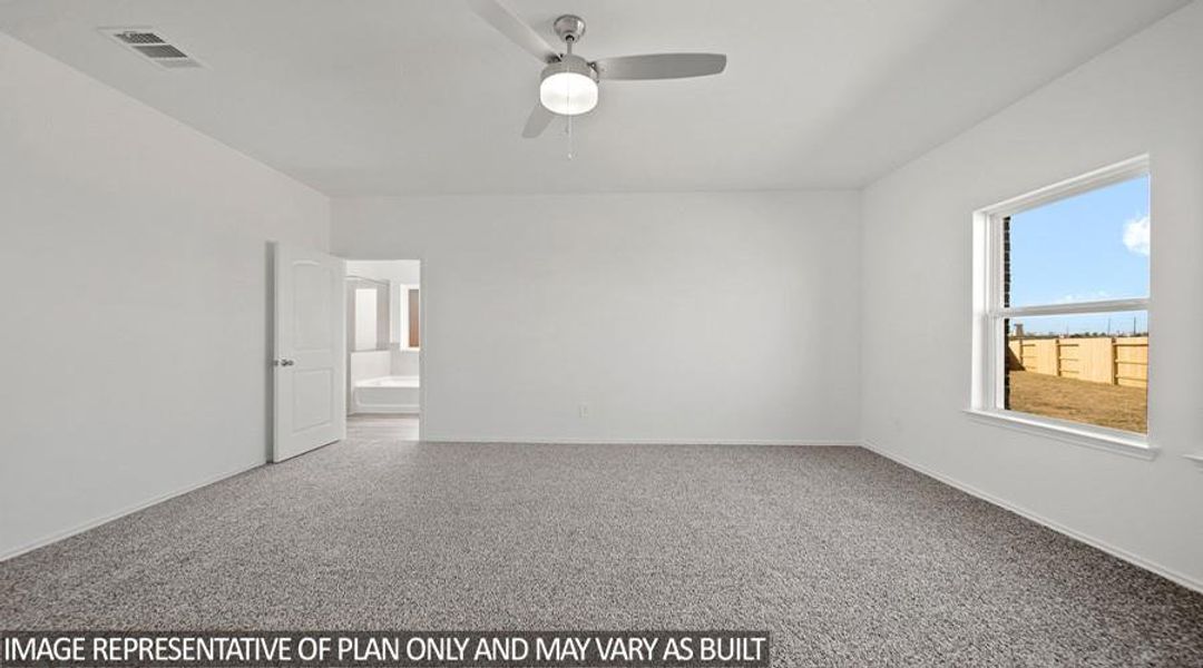 Spacious, unfurnished interior of a new home in River Ranch Trails, Dayton (Image 13).