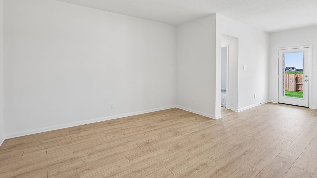 Spacious, unfurnished interior of a new home in Briarwood, Elgin (Image 32).