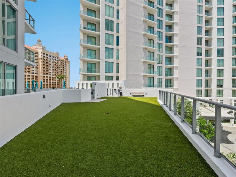 Condo located in Sarasota, FL showcasing its design and architecture (Image 25). Condo located in Sarasota, FL showcasing its design and architecture (Image 25).