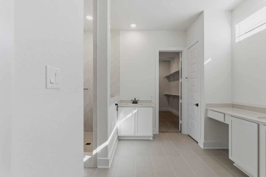 Representative furnished interior of a home built from the Shelby by Chesmar Homes in Buffalo Crossing, Cibolo (Image 6).