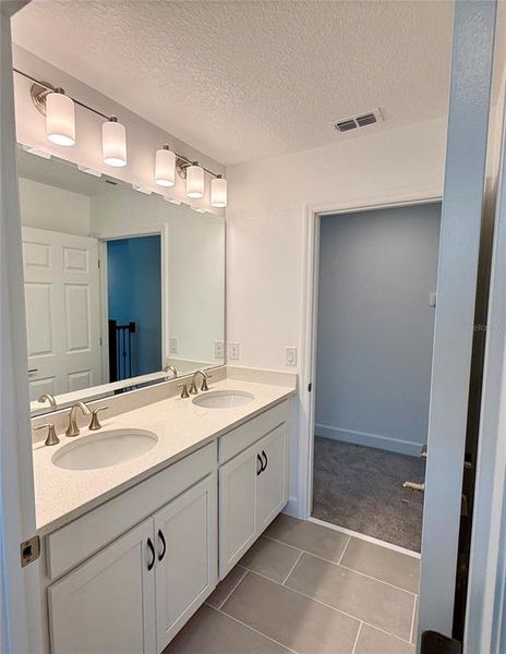 Furnished interior view inside a new home in Harrell Oaks, Orlando (Image 5).