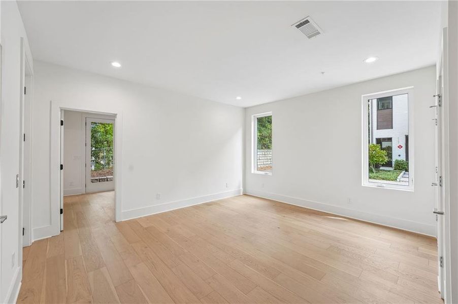 Spacious, unfurnished interior of a new home in , Decatur (Image 54).