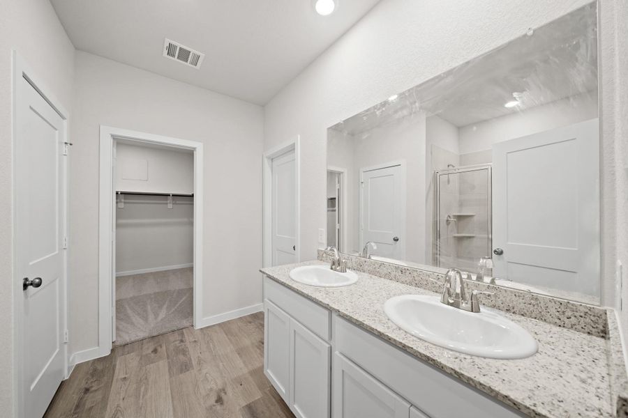Furnished interior view inside a new home in Granger Pines, Conroe (Image 9). Furnished interior view inside a new home in Granger Pines, Conroe (Image 9).