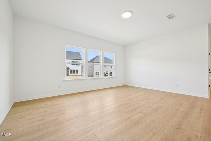 13-web-or-mls-Ken Dr-S2402-013