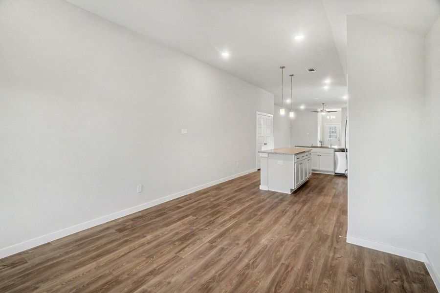 Endless possibilities for this eat in kitchen space. Endless possibilities for this eat in kitchen space.