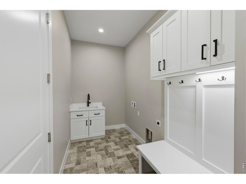 Furnished interior view inside a new home in , Berthoud (Image 21).
