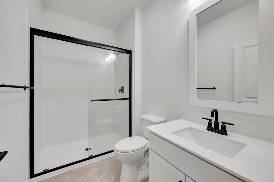 Hall bath 2