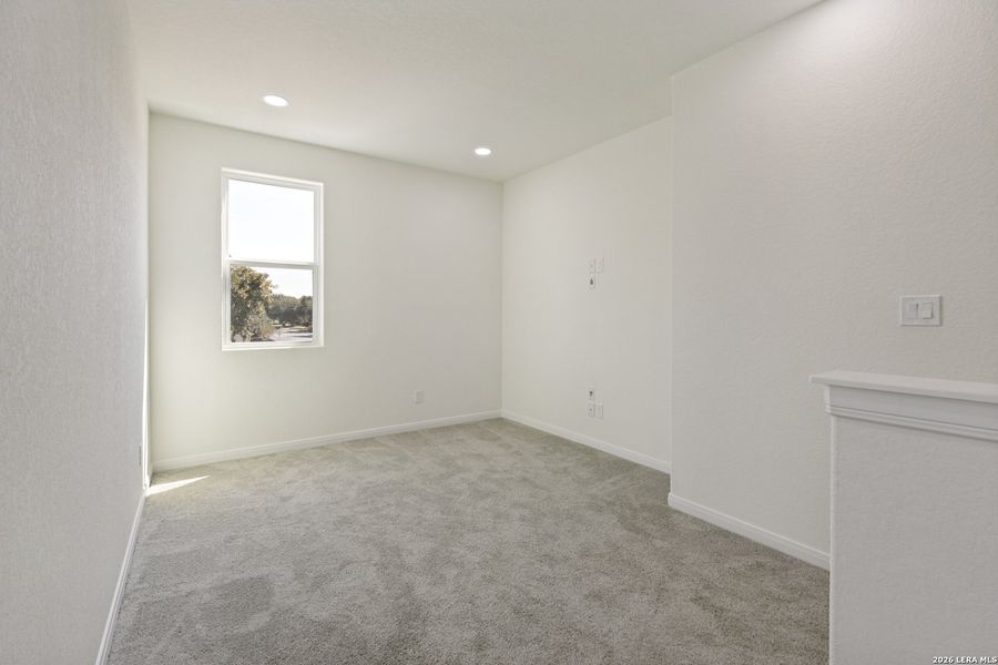 Spacious, unfurnished interior of a new home in , Schertz (Image 13).