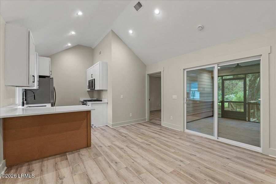 Image 93 of a home in .