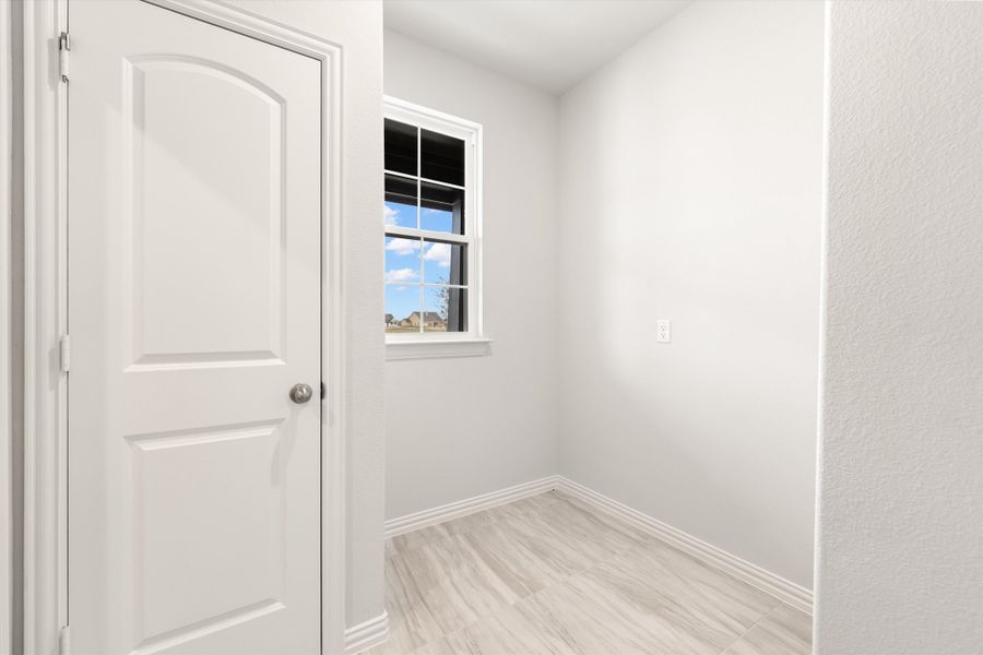 Spacious, unfurnished interior of a new home in Fairview Meadows, New Fairview (Image 22).
