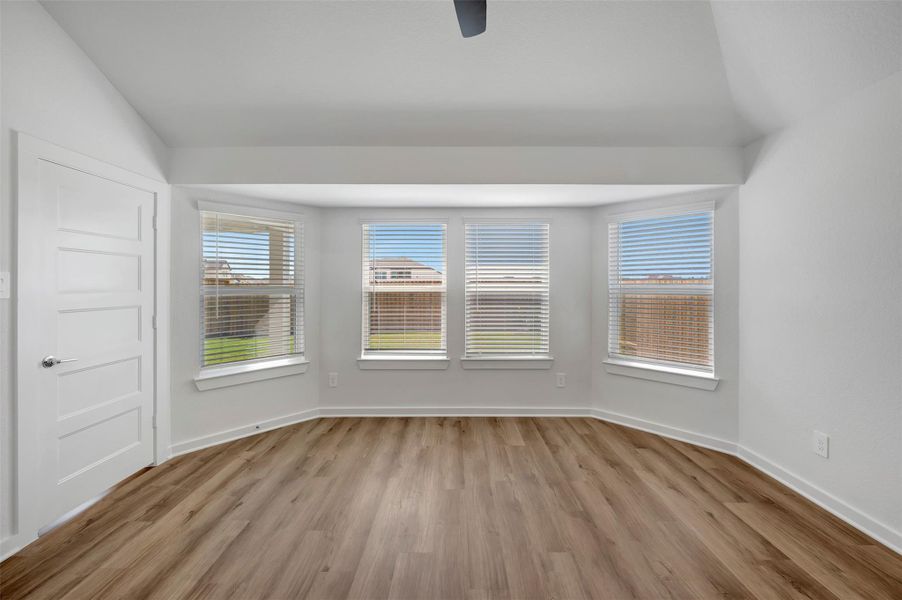 Spacious, unfurnished interior of a new home in Wildrye, Waller (Image 34).