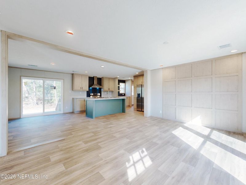 Spacious, unfurnished interior of a new home in , Keystone Heights (Image 9).