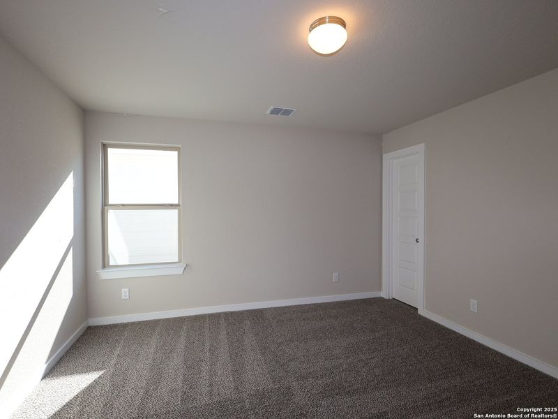 Spacious, unfurnished interior of a new home in Winding Brook, San Antonio (Image 24). Spacious, unfurnished interior of a new home in Winding Brook, San Antonio (Image 24).