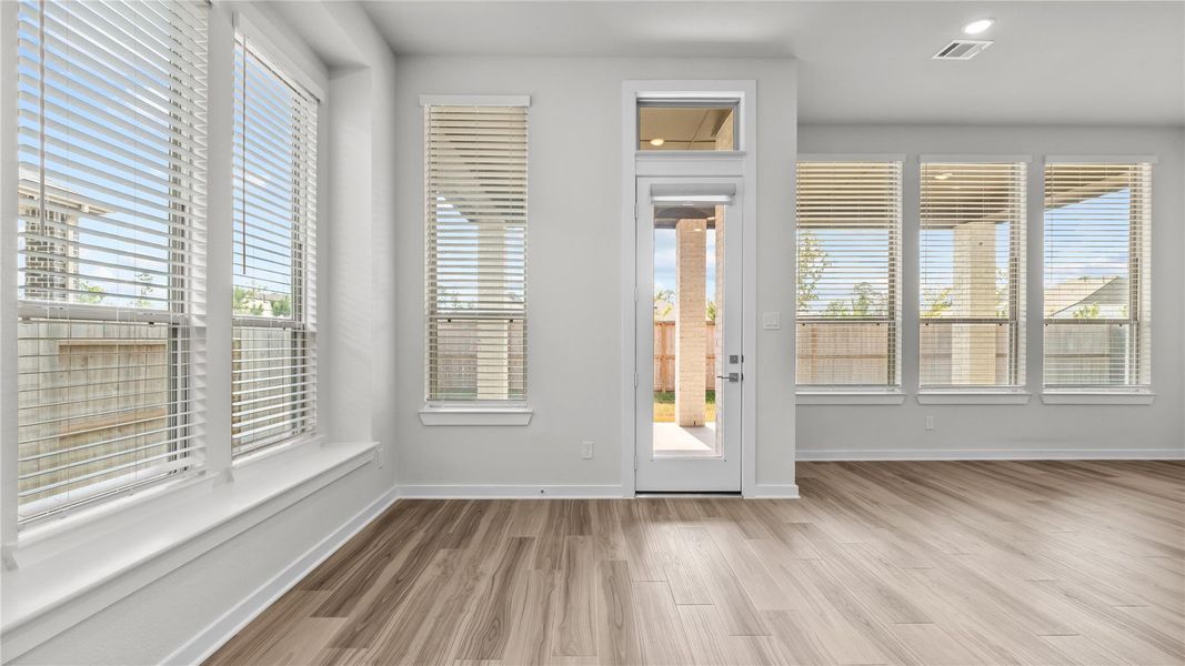 Spacious, unfurnished interior of a new home in , Conroe (Image 27). Spacious, unfurnished interior of a new home in , Conroe (Image 27).