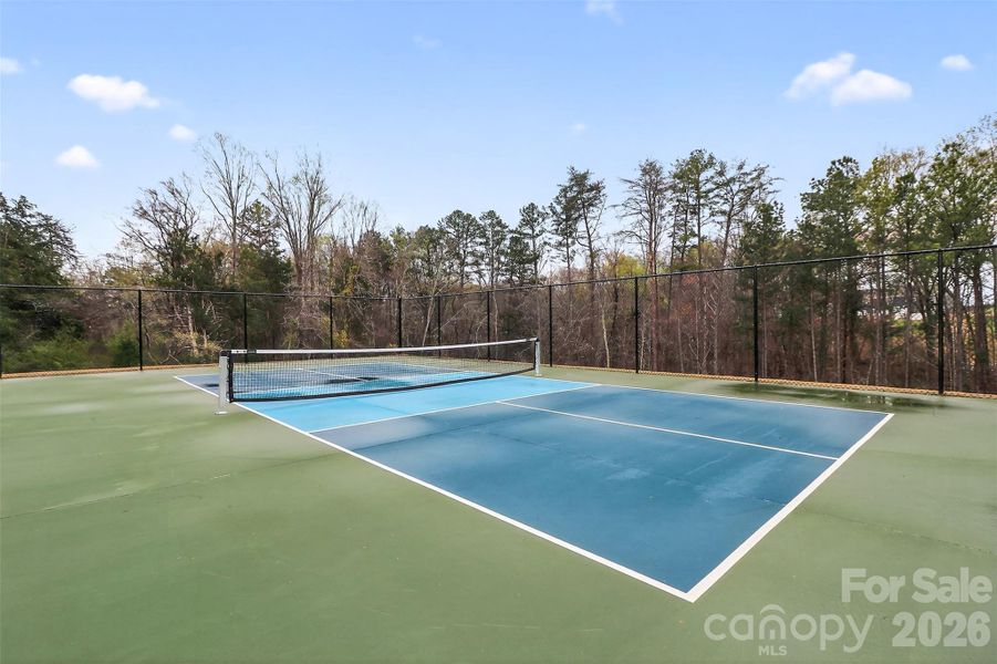 Community amenities in Fergus Crossing, York (Image 27).