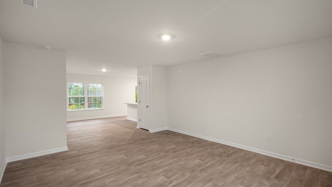 Spacious, unfurnished interior of a new home in Hobbs Farm, Ayden (Image 17).