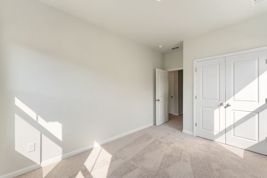 Spacious, unfurnished interior of a new home in Edwards Station, Taylors (Image 18).