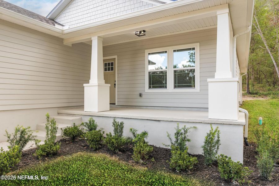 Exterior details and patio area of a home in , Starke (Image 3).
