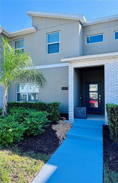 Exterior details and patio area of a home in , Kissimmee (Image 22).