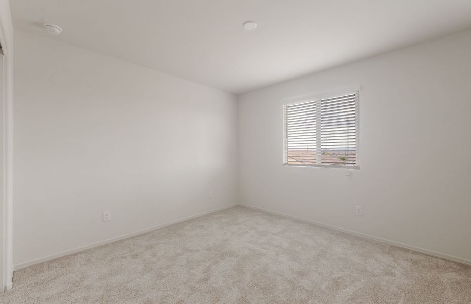 Spacious, unfurnished interior of a new home in El Rancho Santa Rosa, Maricopa (Image 22).