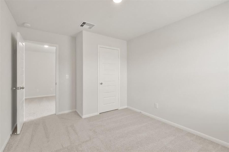 Spacious, unfurnished interior of a new home in Lakes at Black Oak, Magnolia (Image 28).