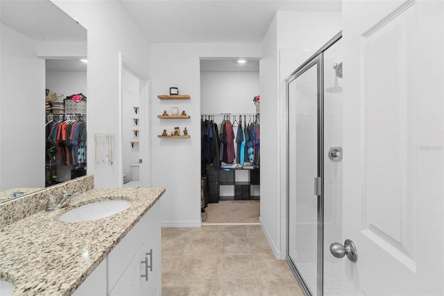 Furnished interior view inside a new home in Deer Run at Crosswinds, Davenport (Image 49).
