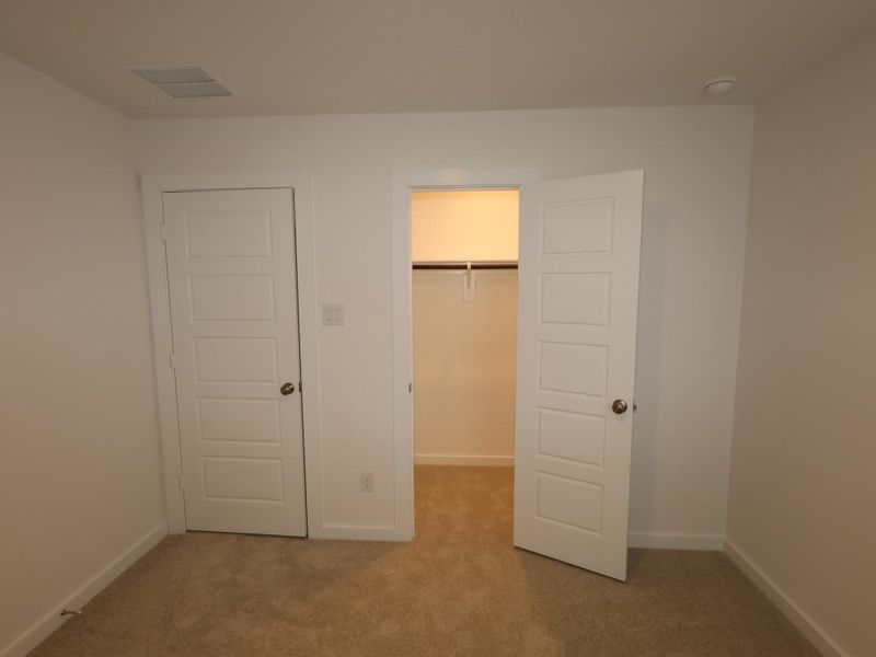 Spacious, unfurnished interior of a new home in Summerview, Fulshear (Image 18). Spacious, unfurnished interior of a new home in Summerview, Fulshear (Image 18).