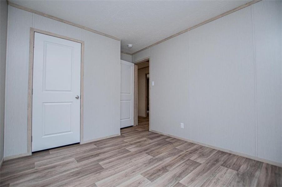 Spacious, unfurnished interior of a new home in , Temple (Image 64).