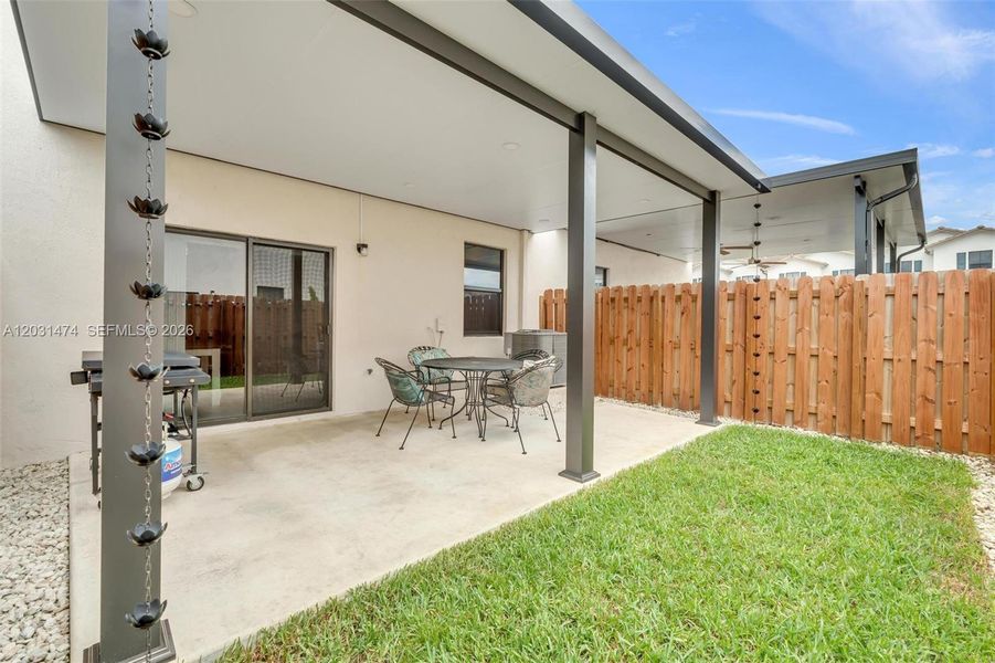 Exterior details and patio area of a home in , Miami (Image 23).