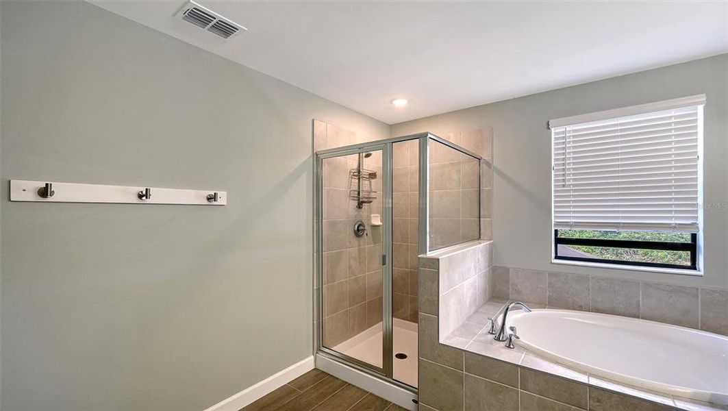 Furnished interior view inside a new home in , Bradenton (Image 55).