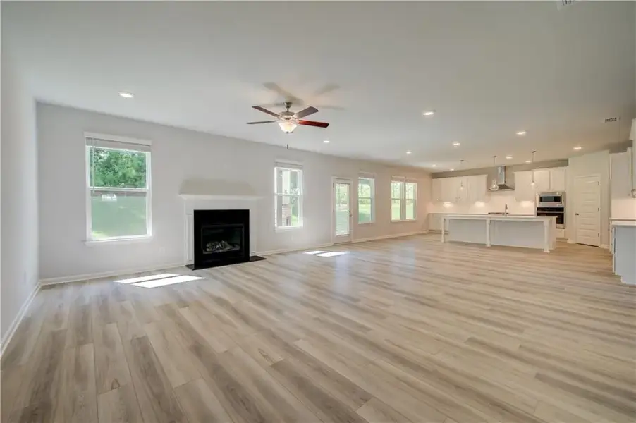 Spacious, unfurnished interior of a new home in Grandview at Millers Mill, Stockbridge (Image 16).