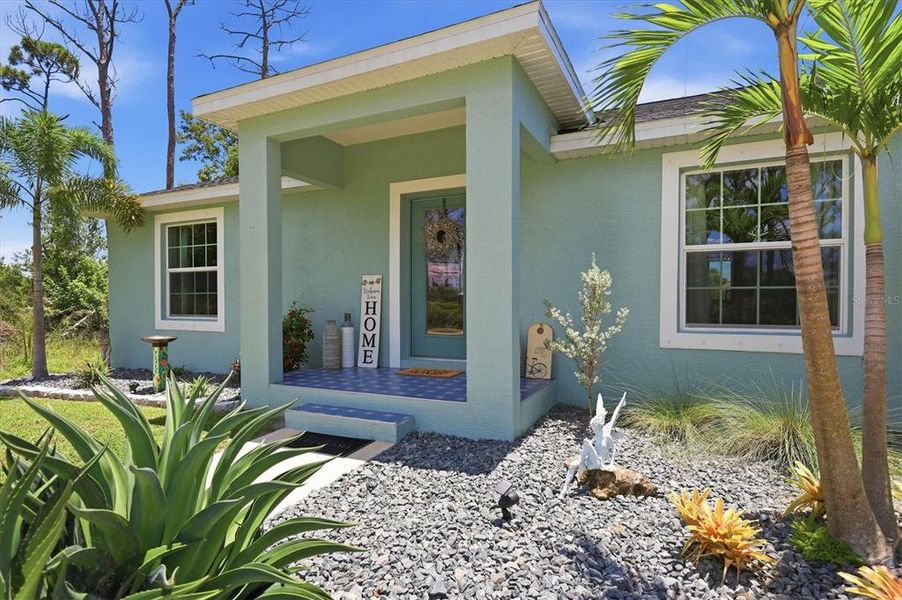 Exterior details and patio area of a home in , Port Charlotte (Image 26).