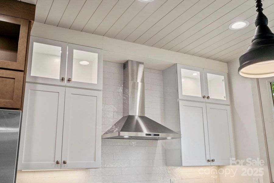 Example Rendering Example Rendering