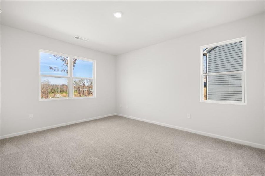 Spacious, unfurnished interior of a new home in Falcon Landing, Gainesville (Image 46).