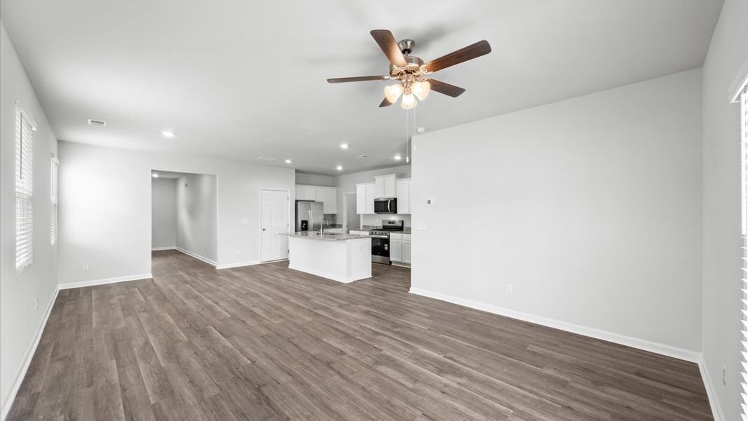 Spacious, unfurnished interior of a new home in Highland Hills, Graniteville (Image 14).