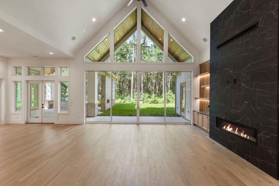 Spacious, unfurnished interior of a new home in , Montgomery (Image 24).