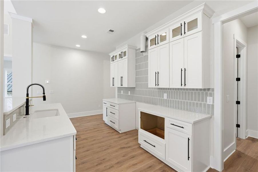 Furnished interior view inside a new home in , Dawsonville (Image 32).