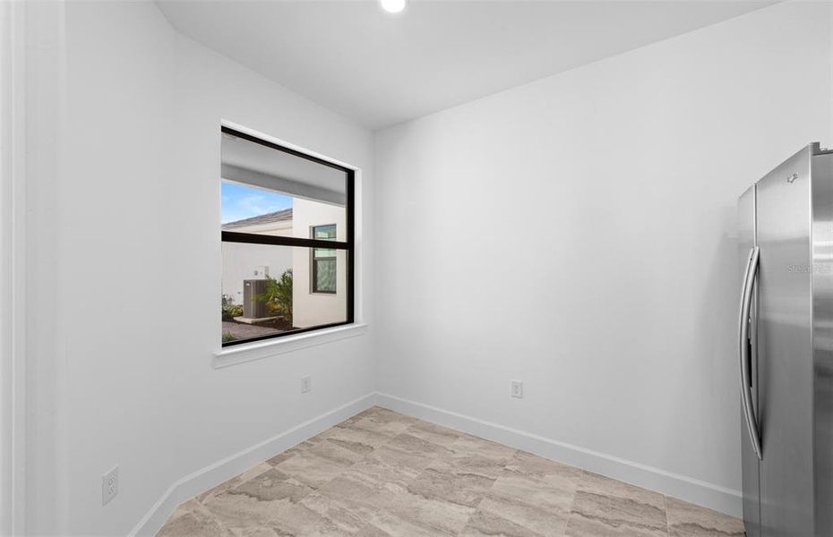 Spacious, unfurnished interior of a new home in Del Webb Catalina, Lakewood Ranch (Image 10).