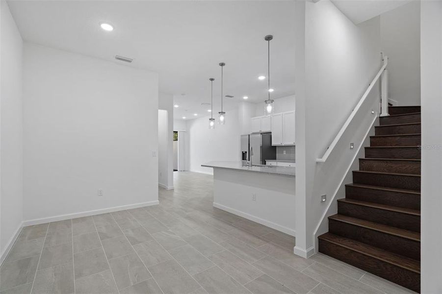 Spacious, unfurnished interior of a new home in , Orlando (Image 44).