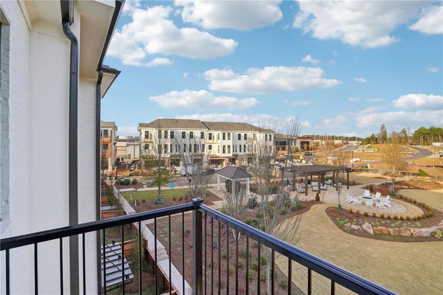 Exterior details and patio area of a home in IveyBrooke, Alpharetta (Image 28).