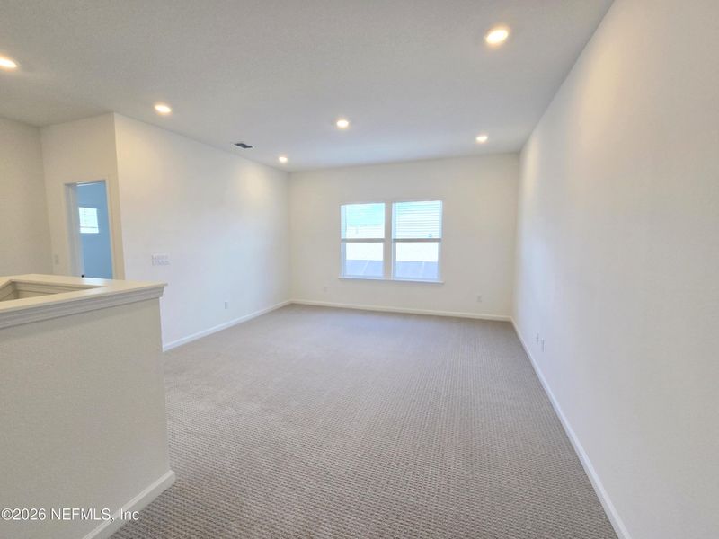 Spacious, unfurnished interior of a new home in Hyland Trail, Green Cove Springs (Image 56).