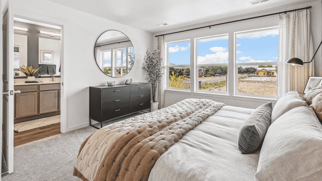 Representative furnished interior of a home built from the Muirfield by D.R. Horton in Arcadia, Denver (Image 13).