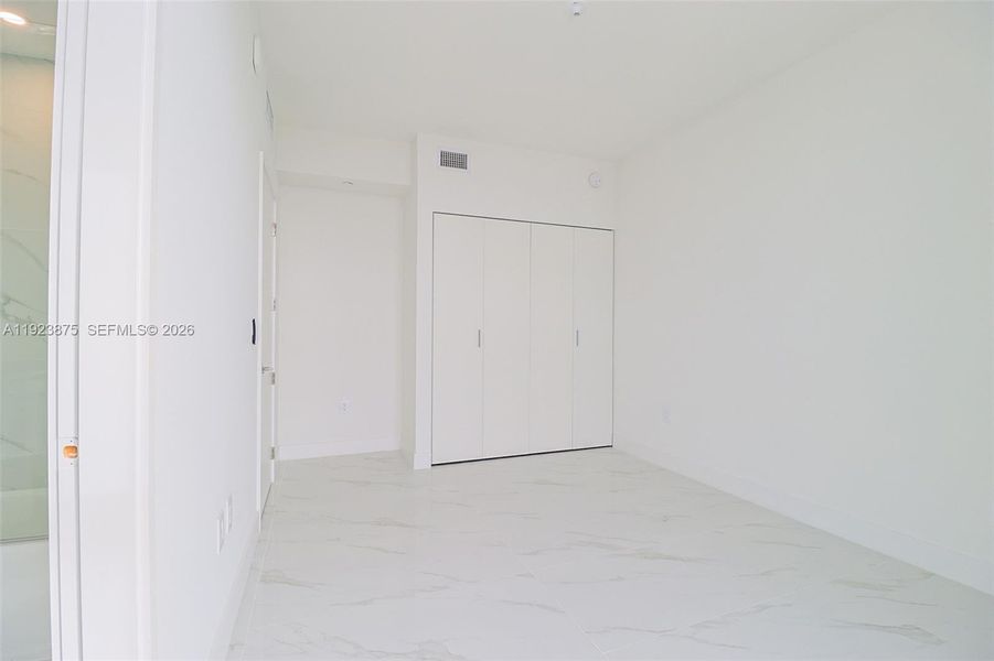 Spacious, unfurnished interior of a new home in , Miami (Image 53).